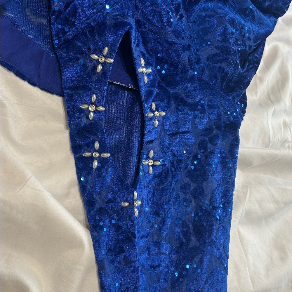Kurta royal Blue velvet tunic top pearl silver embellishments. Size S pre owned - Picture 15 of 16